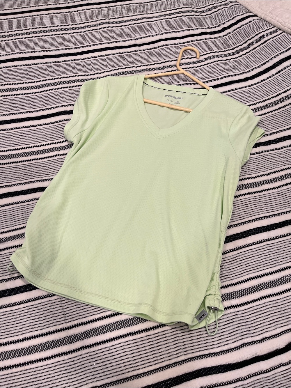 DKNY Light Green V-Neck Short Sleeve Tee